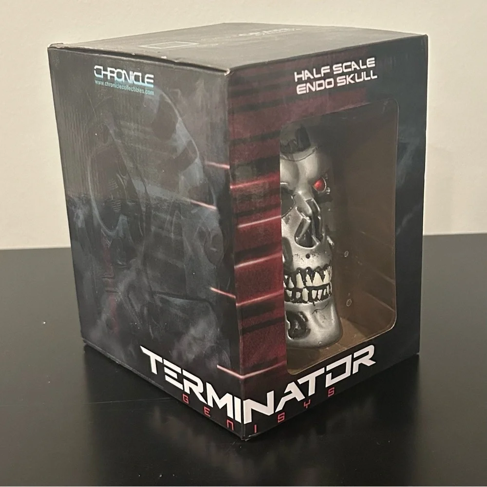 Lootcrate Exclusive Terminator Genisys Half Scale Endo Skull NIB